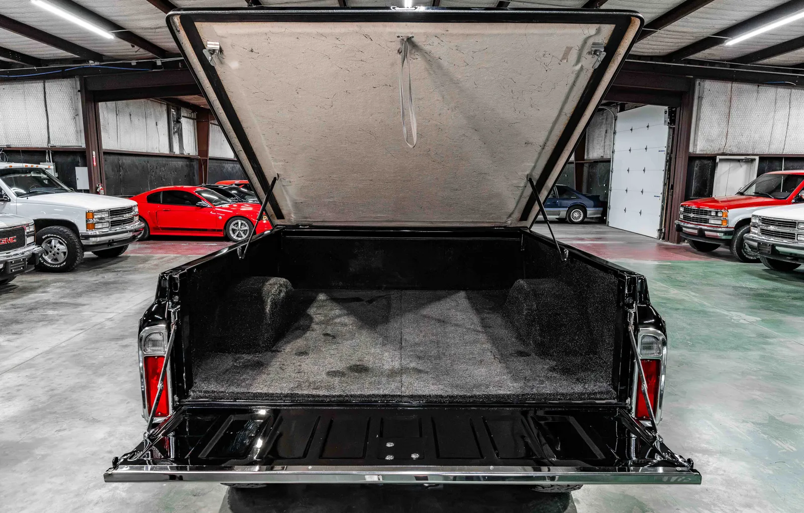 Factory Black 1970-Chevrolet-K10-Black-KE140Z129598-50.jpg